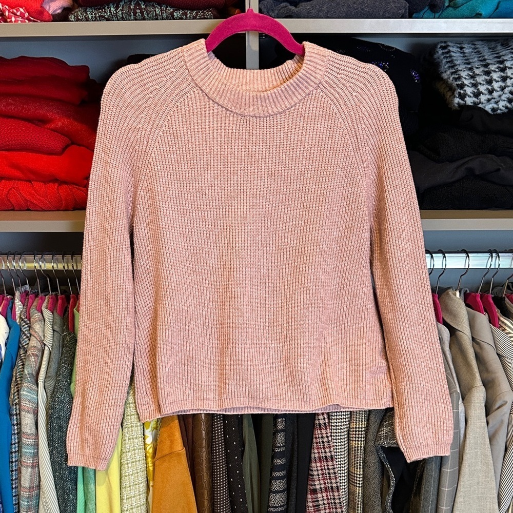 Tahari dusty pink long sleeve crew neck sweater size S